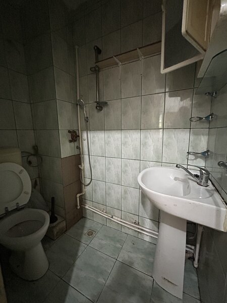 Berceni, Metalurgiei, metrou Dimitrie Leonida